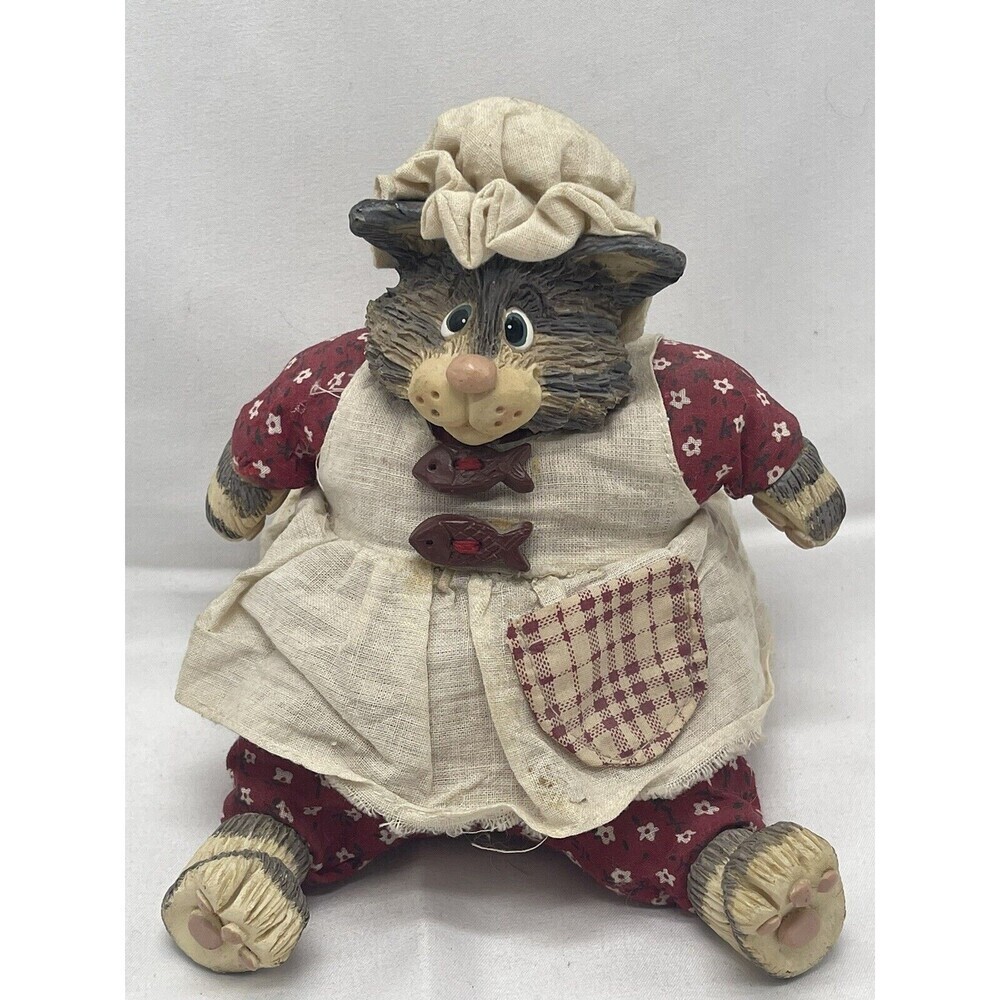 Russ Berrie The Country Folks Zelda Tabby Cat without Basket Fish Shelf Sitter
